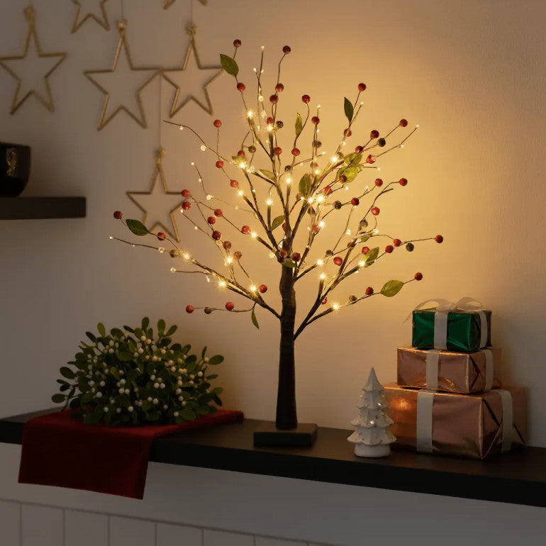 Árbol de flores de bayas rojas