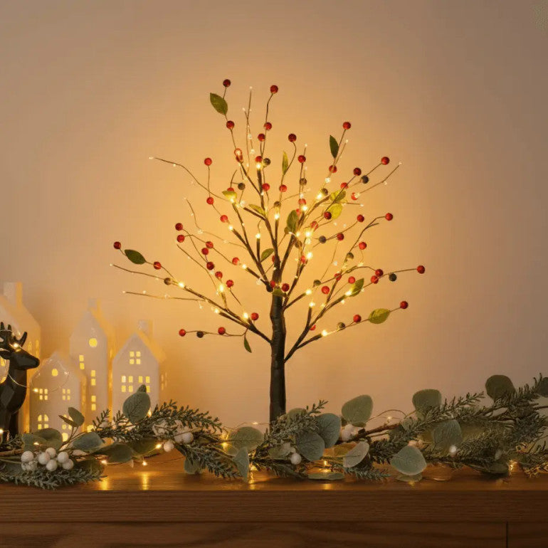 Árbol de flores de bayas rojas